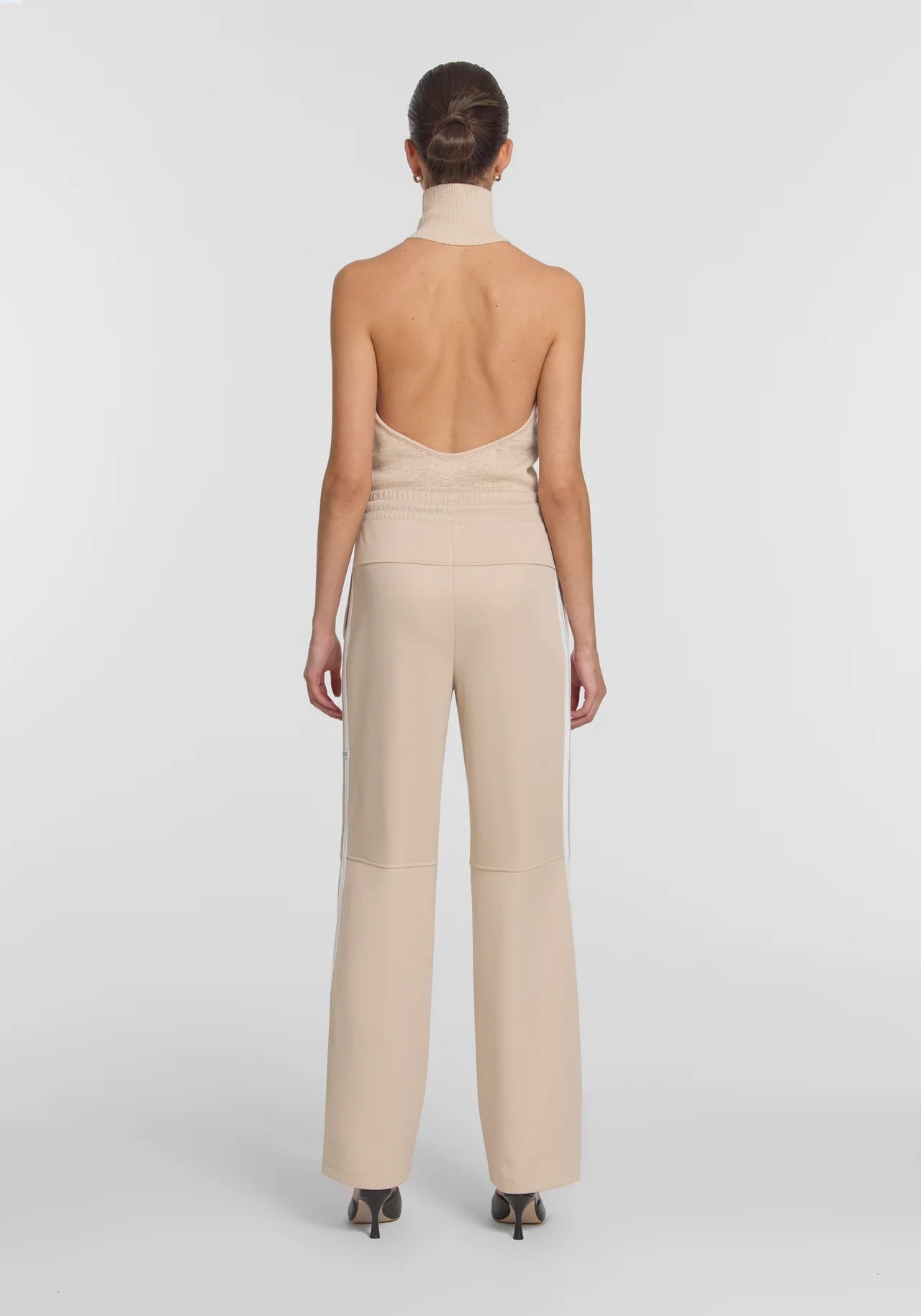 Kinetic Pant in Almond Viktoria + Woods