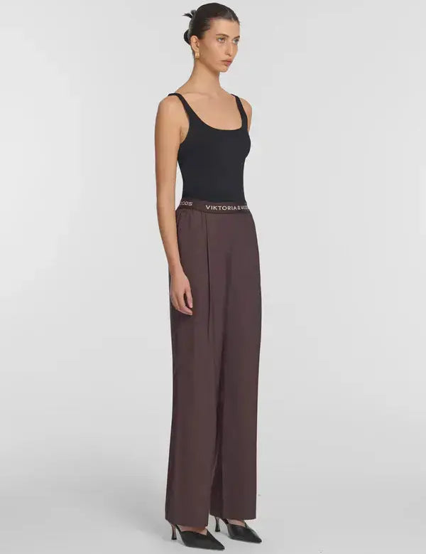 Ivanhoe Pant in Chocolate Viktoria + Woods