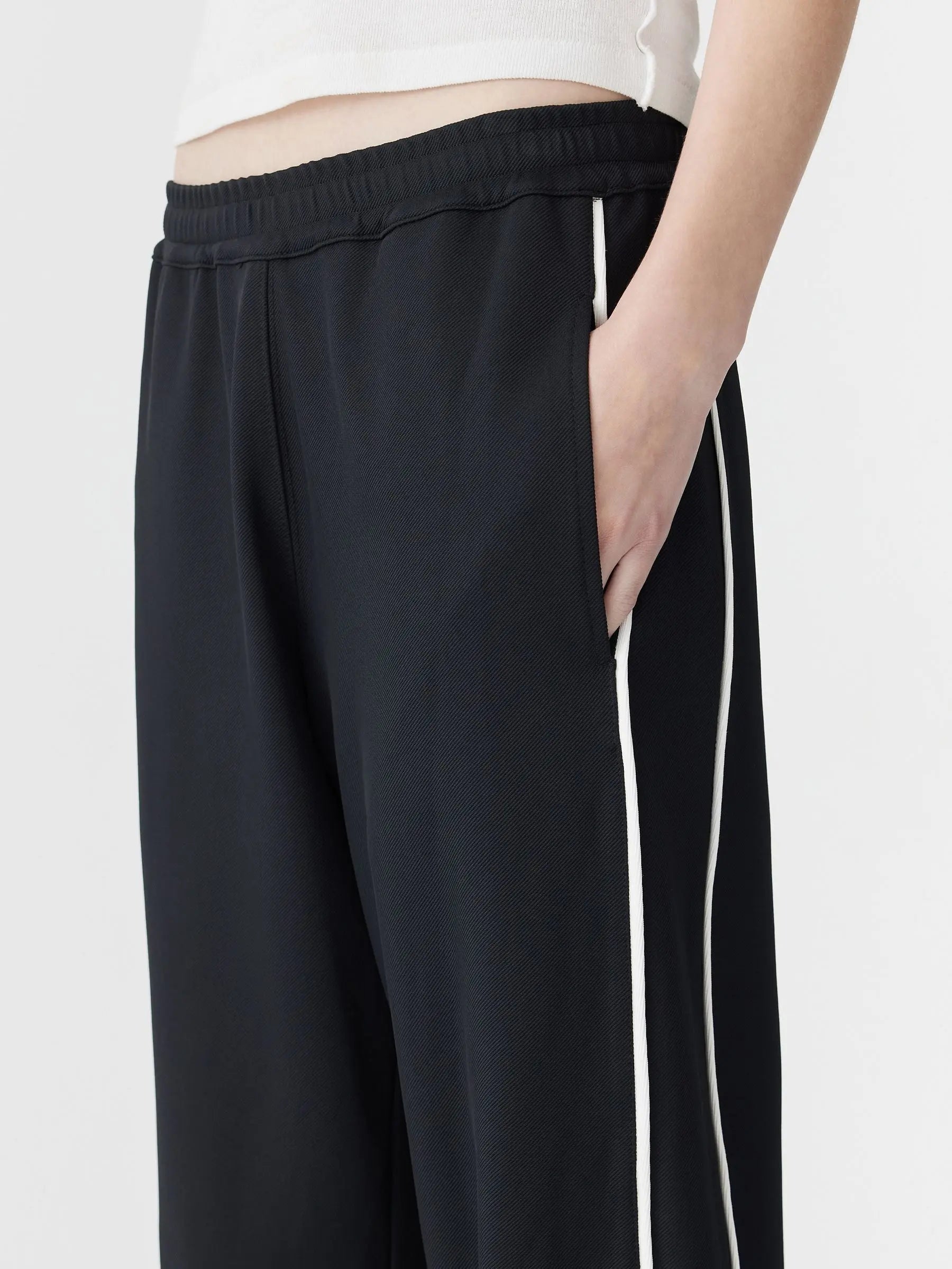 Piping Detail Athletic Pant Bassike