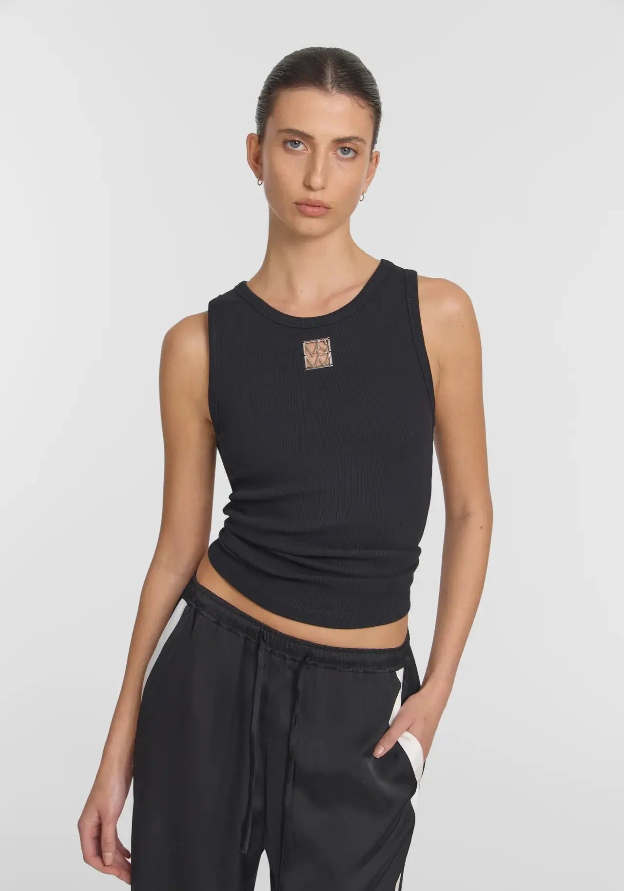 V&W Metal Tank In Black Viktoria + Woods