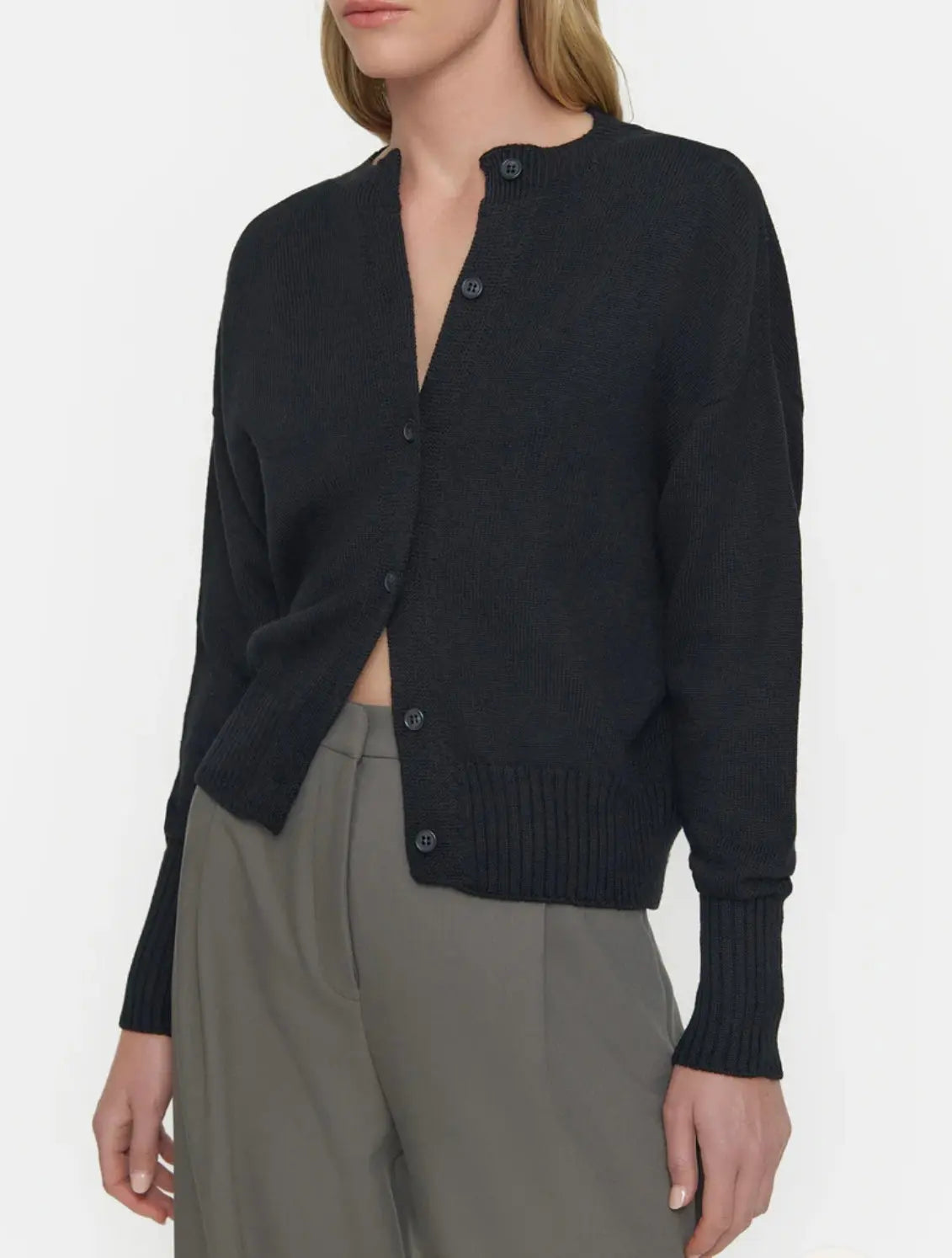 Hart Merino Cardigan in Black Viktoria + Woods