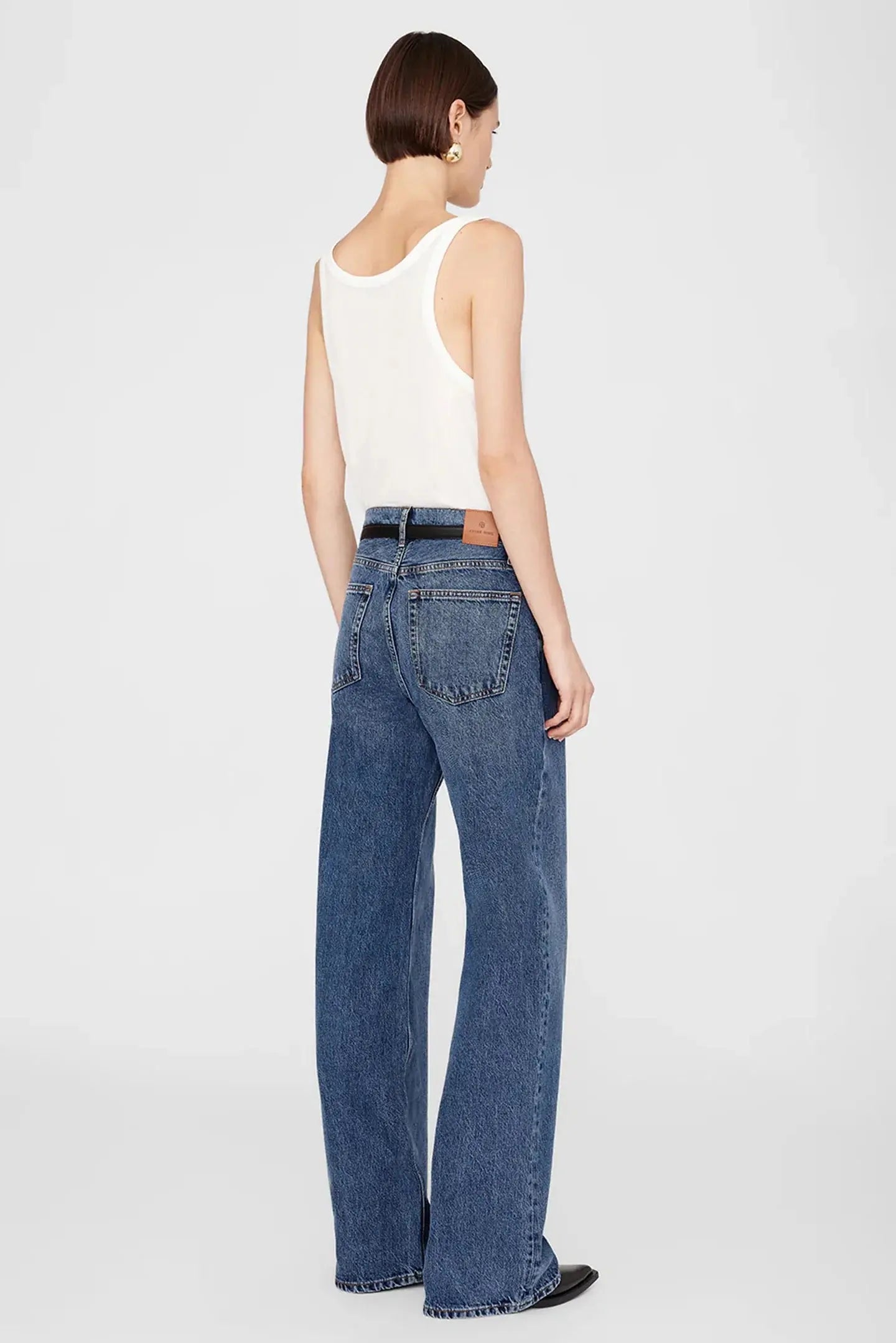 Relaxed dark denim jean