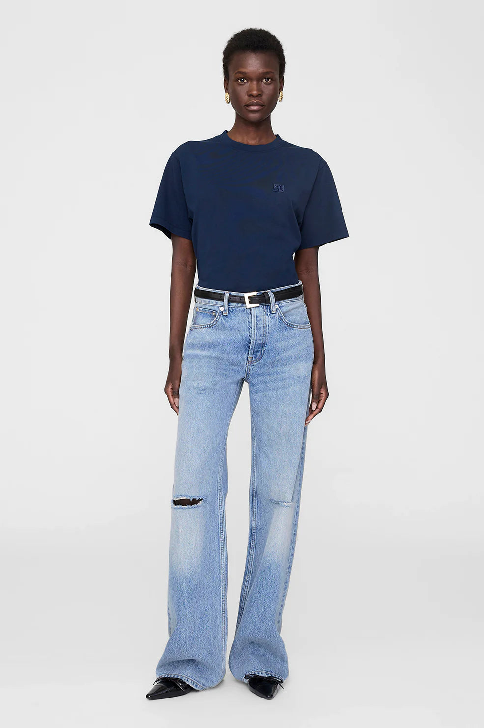 Blue tshirt with blue jeans