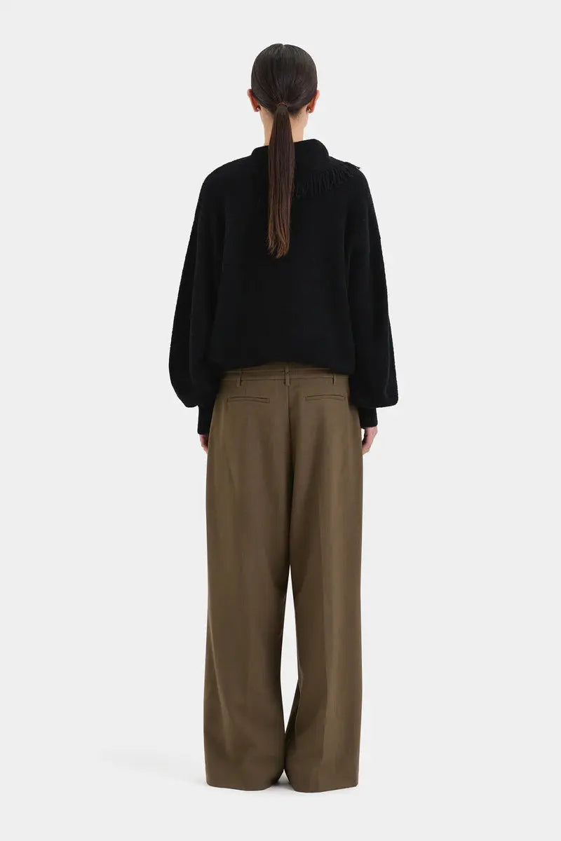 Romana Sweater in Black Sir.