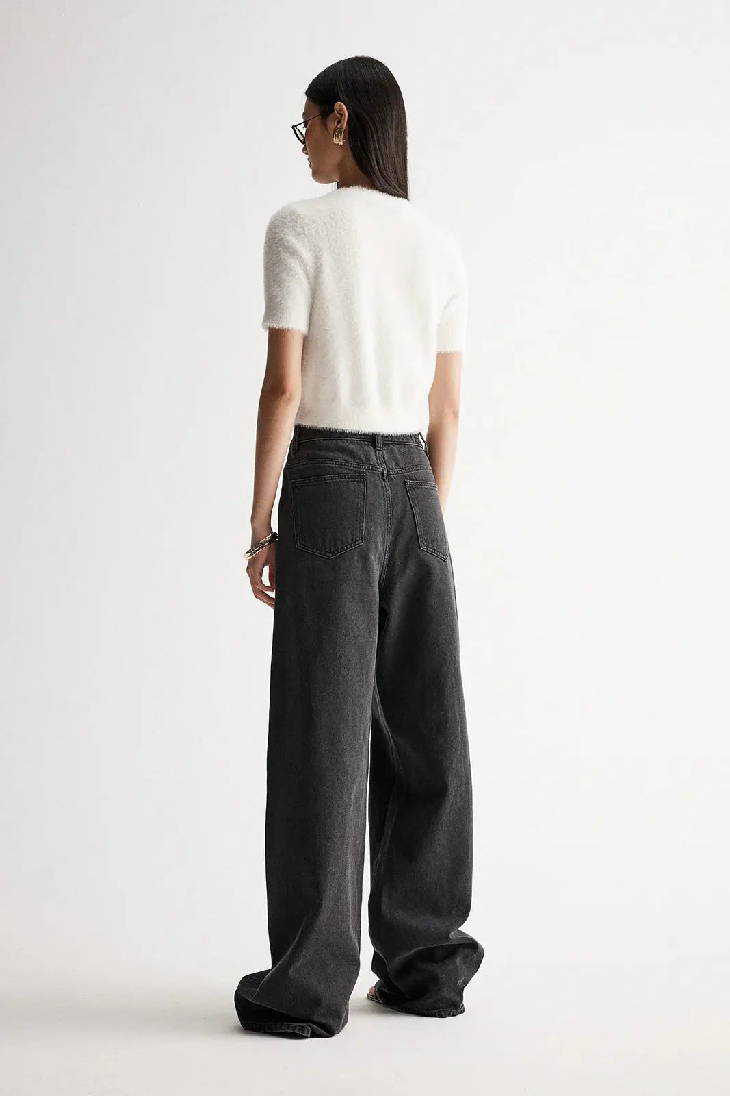 Mochi Knit Tee in White Elka Collective