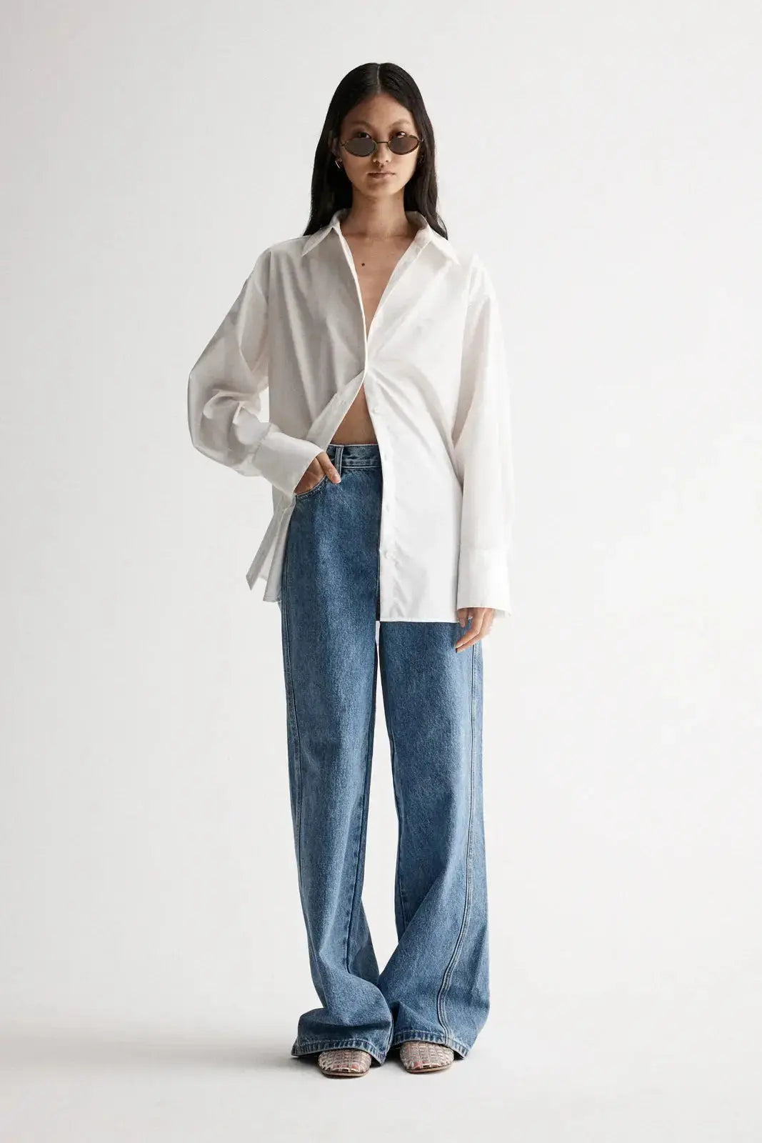 White cotton shirt with collar clothlifestyle boutique