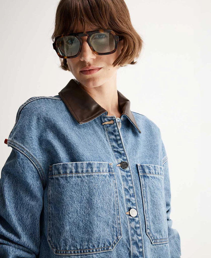 Lady with blue denim
Shirt with brown collar elka collective at clothlifestyle boutique