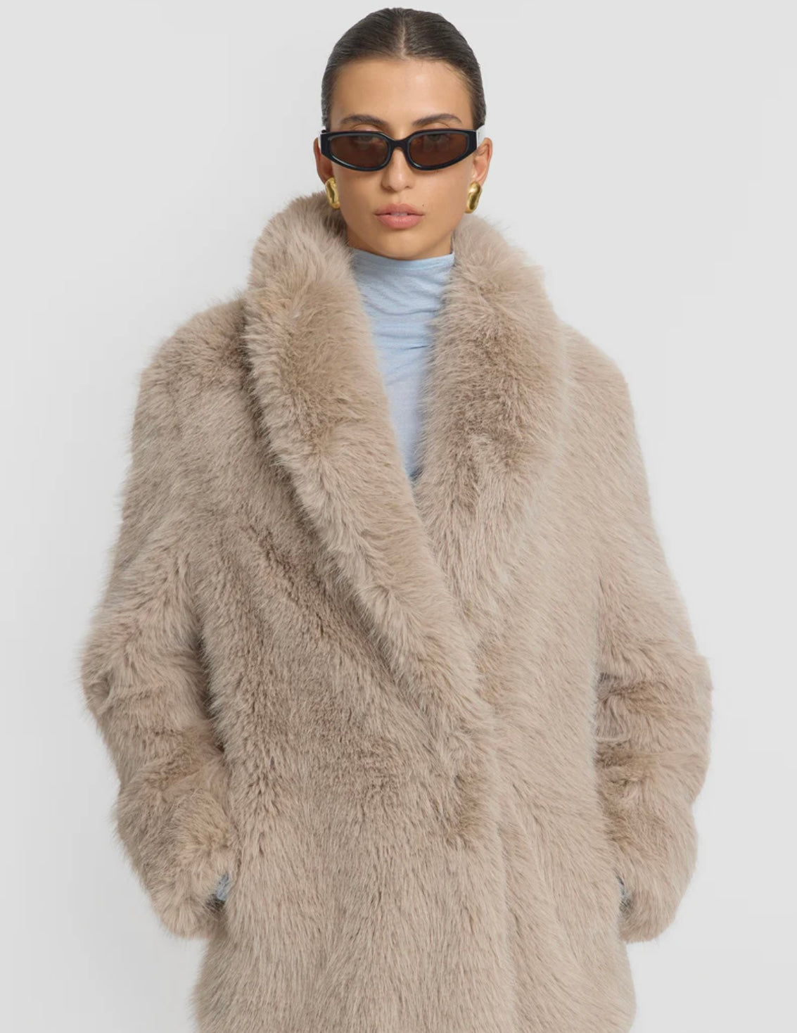Faux fur coat oatmeal Viktoria & Woods at clothlifestyle Boutique
