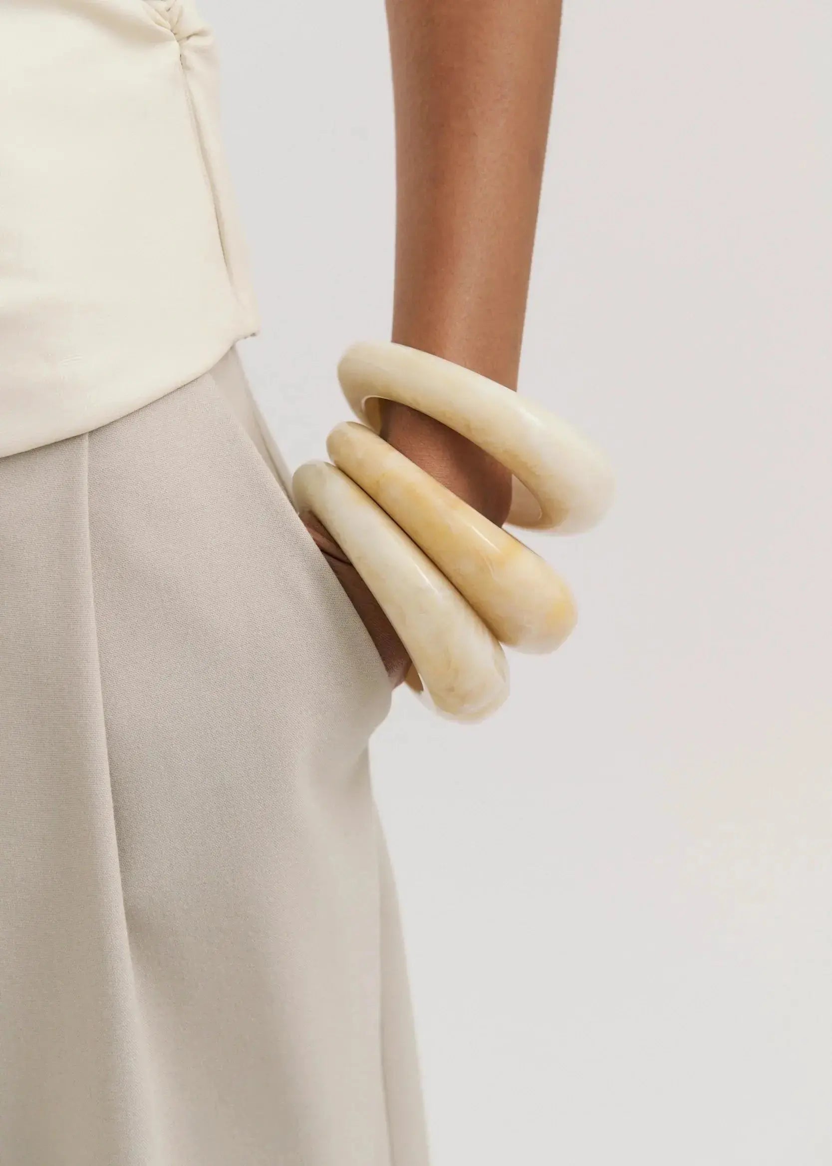 Heirloom Bangle in Cream Anna Rossi