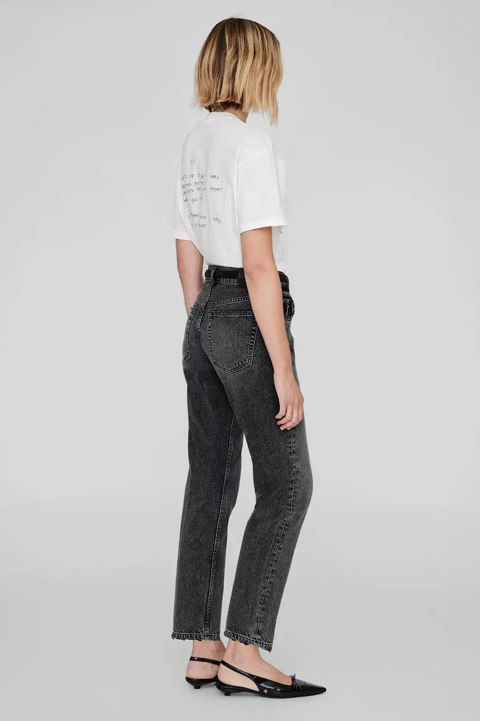 Walker Tee Lyrics in Ivory Anine Bing
