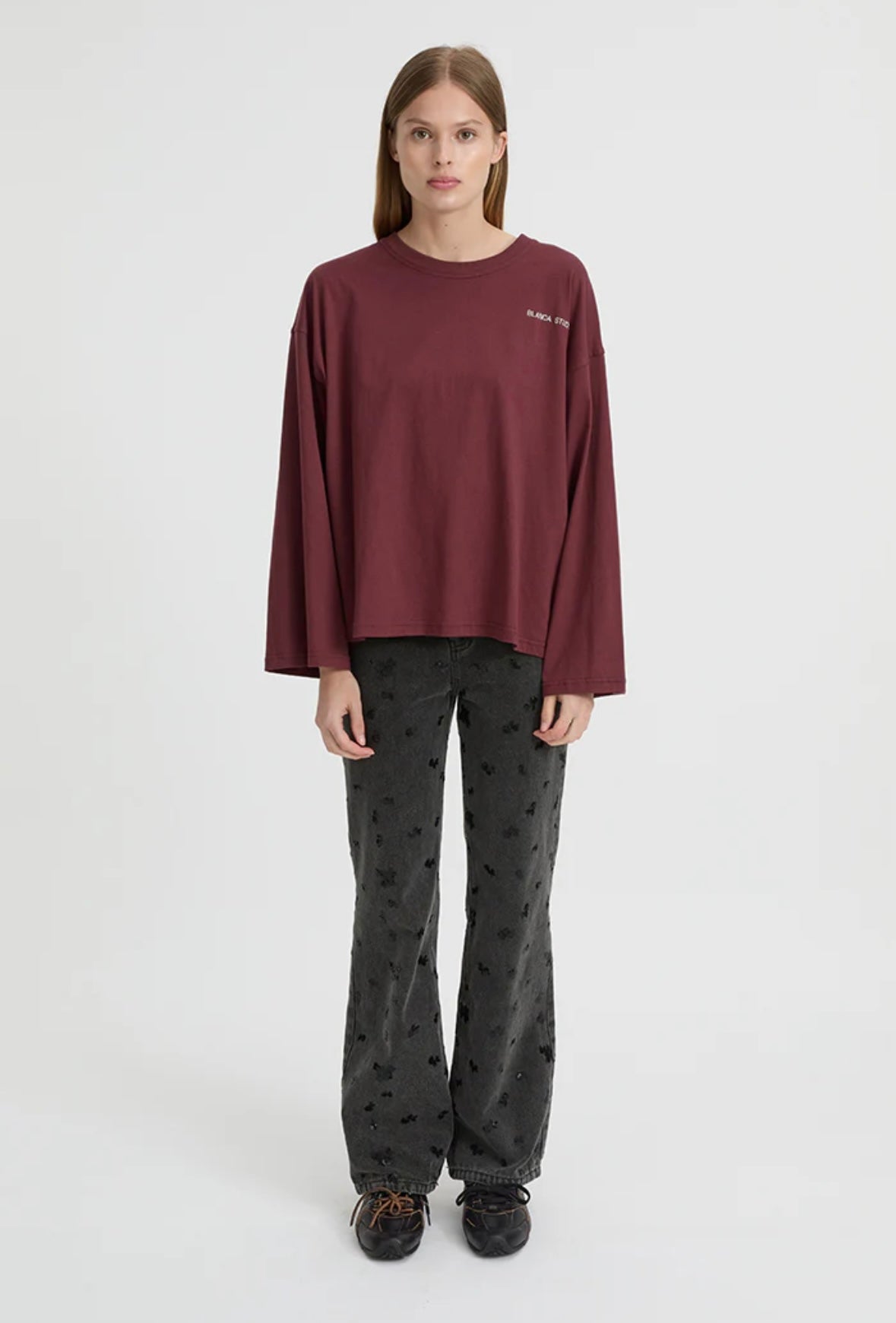 Mandy Tee in Burgundy Blanca