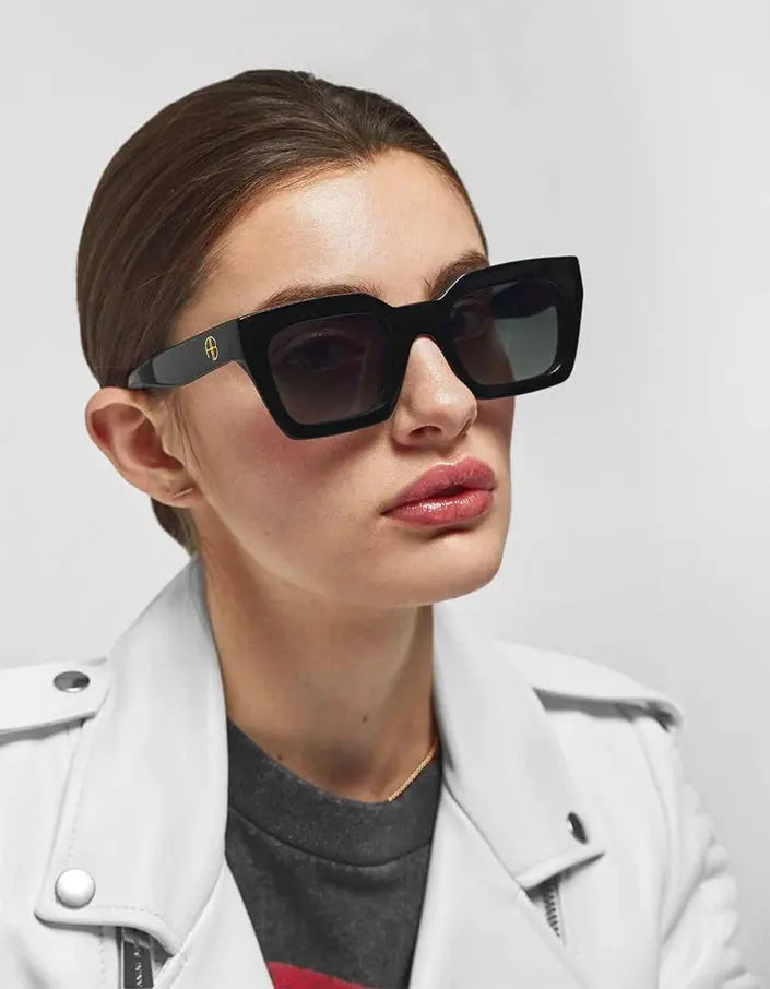 Indio Sunglasses in Black Anine Bing