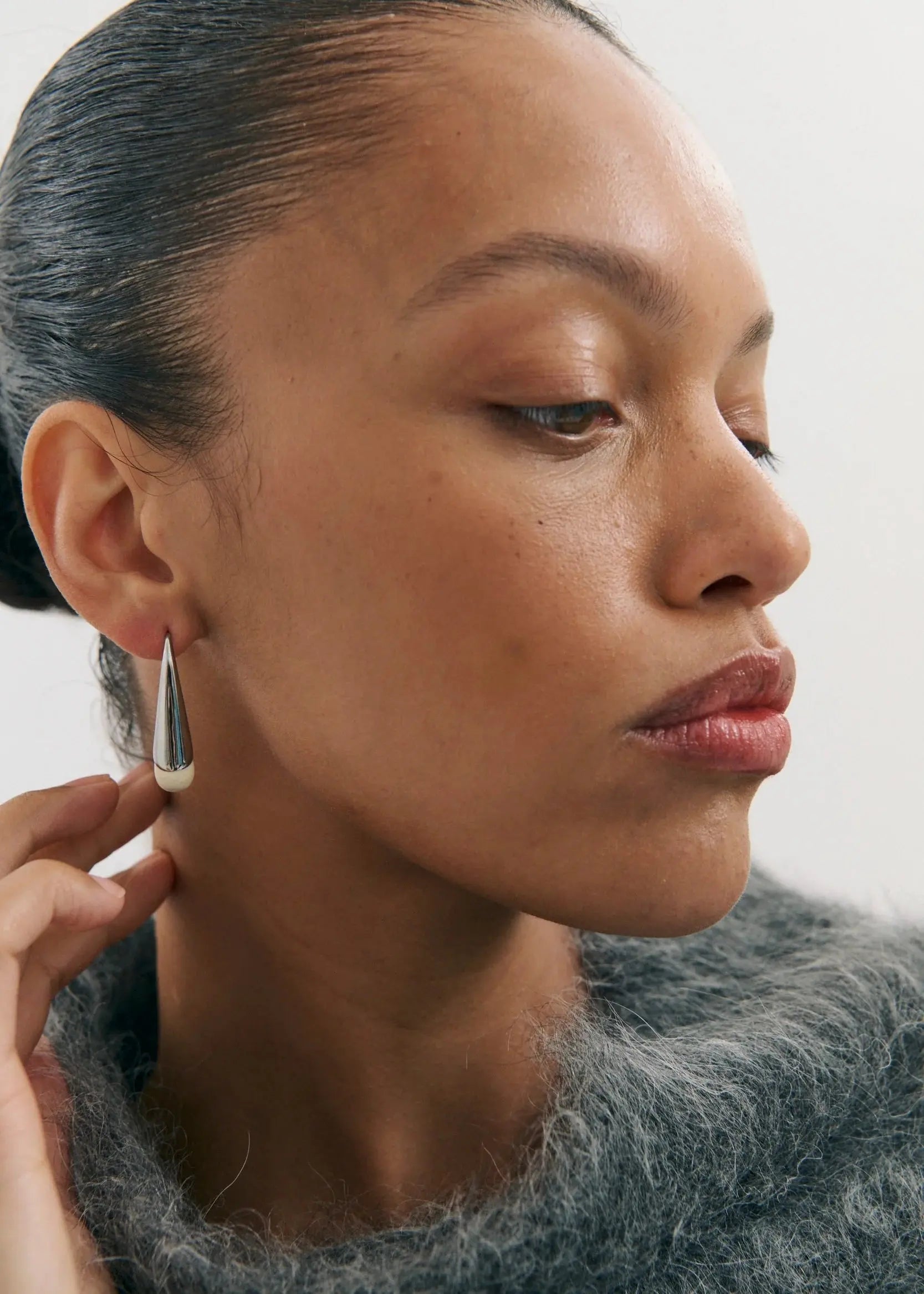 Freja Earring in Gunmetal Anna Rossi