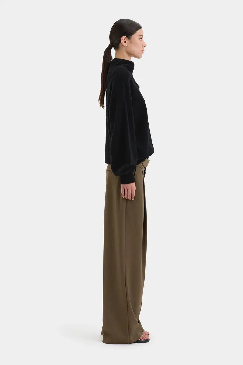 Romana Sweater in Black Sir.