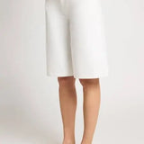 Velo Short in White Blanca