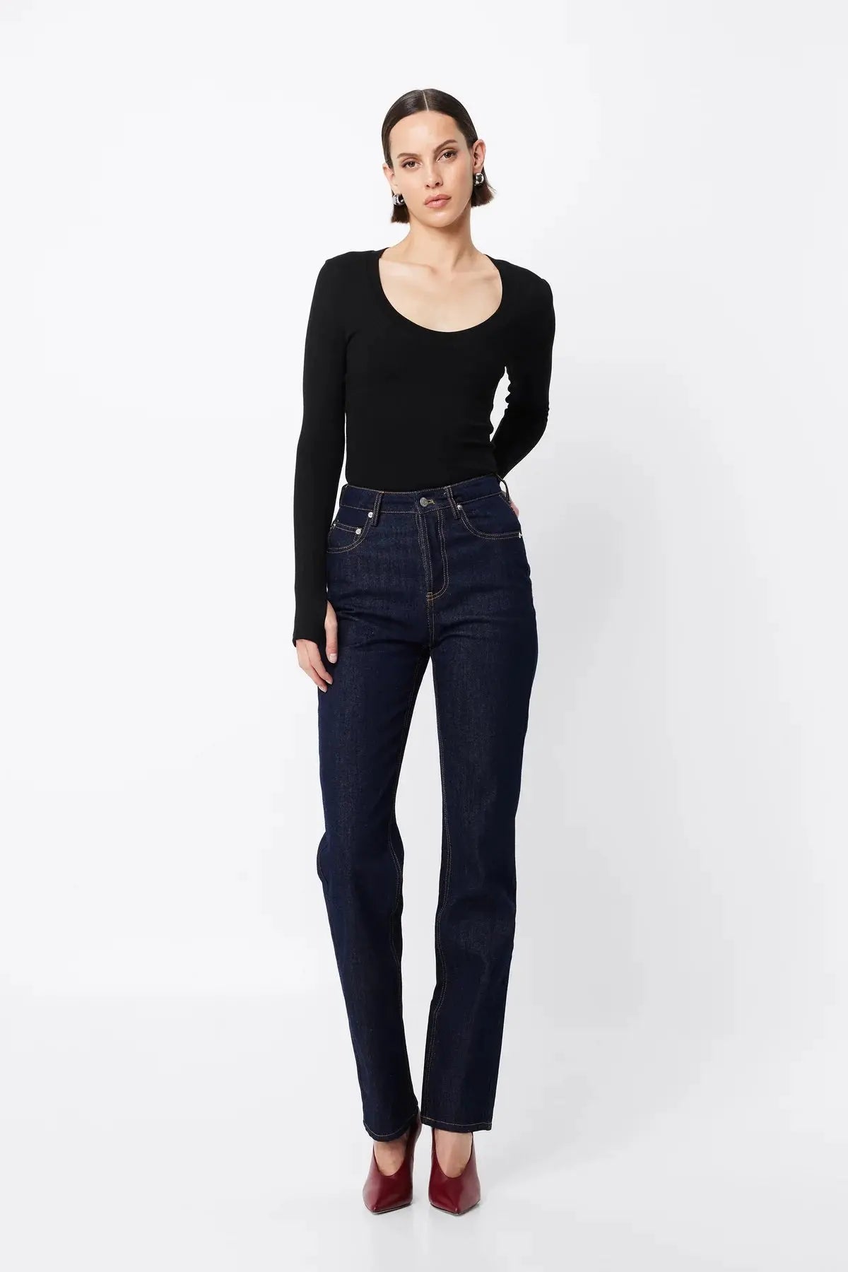 Lincoln Scooped Neck Top in Black Mossman
