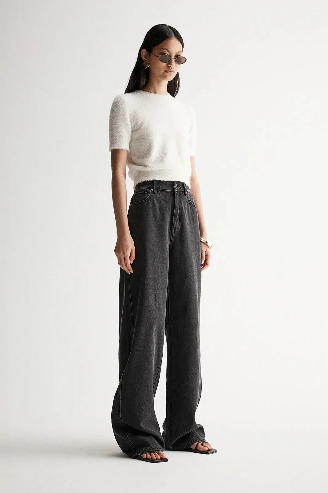 Mochi Knit Tee in White Elka Collective