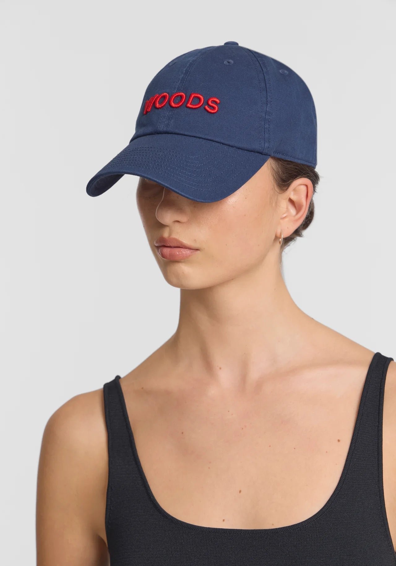 Woods Cap in Navy/Red Viktoria + Woods