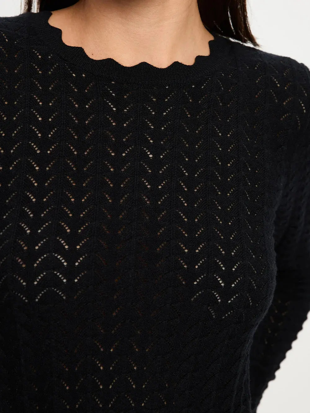 Logan Knit Top in Black Kivari