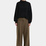 Romana Sweater in Black Sir.
