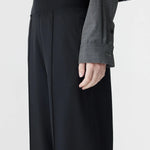 Elastic Detail Twill Pant in Black BASSIKE