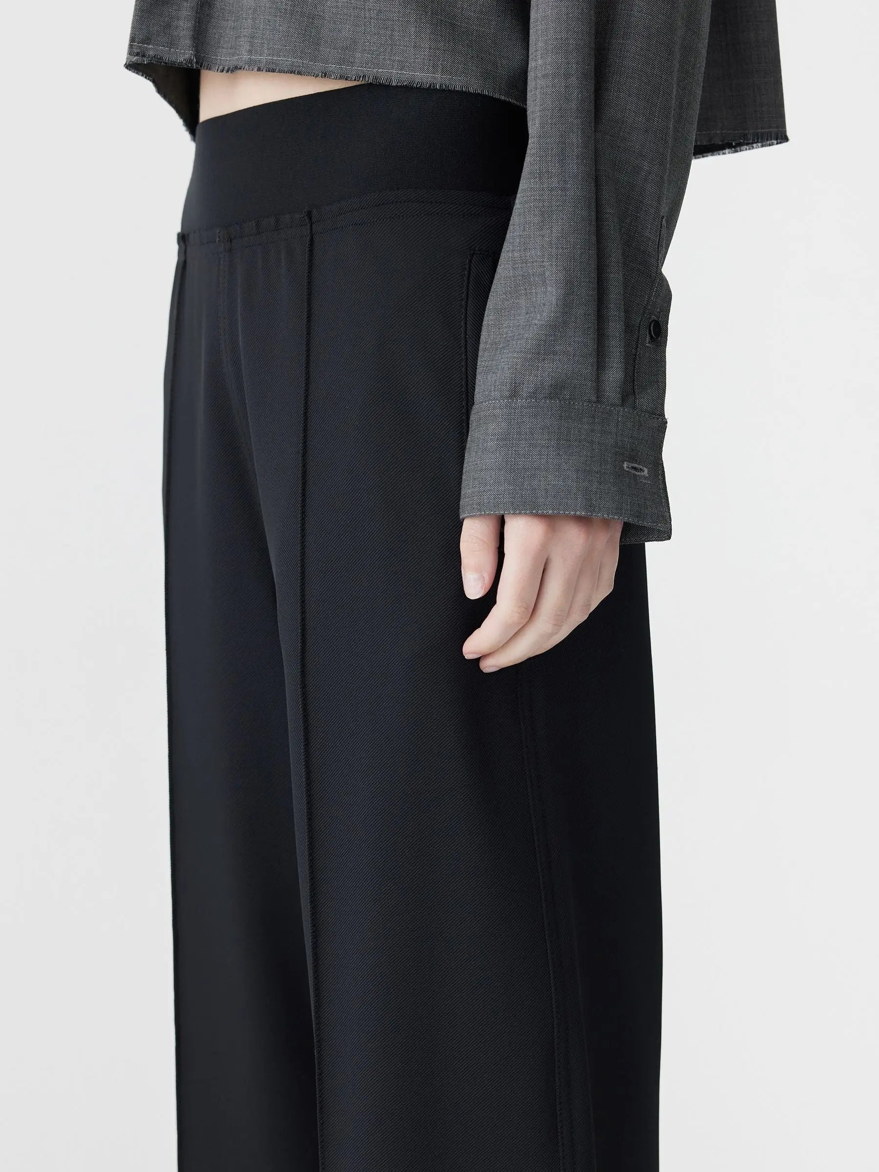 Elastic Detail Twill Pant in Black BASSIKE