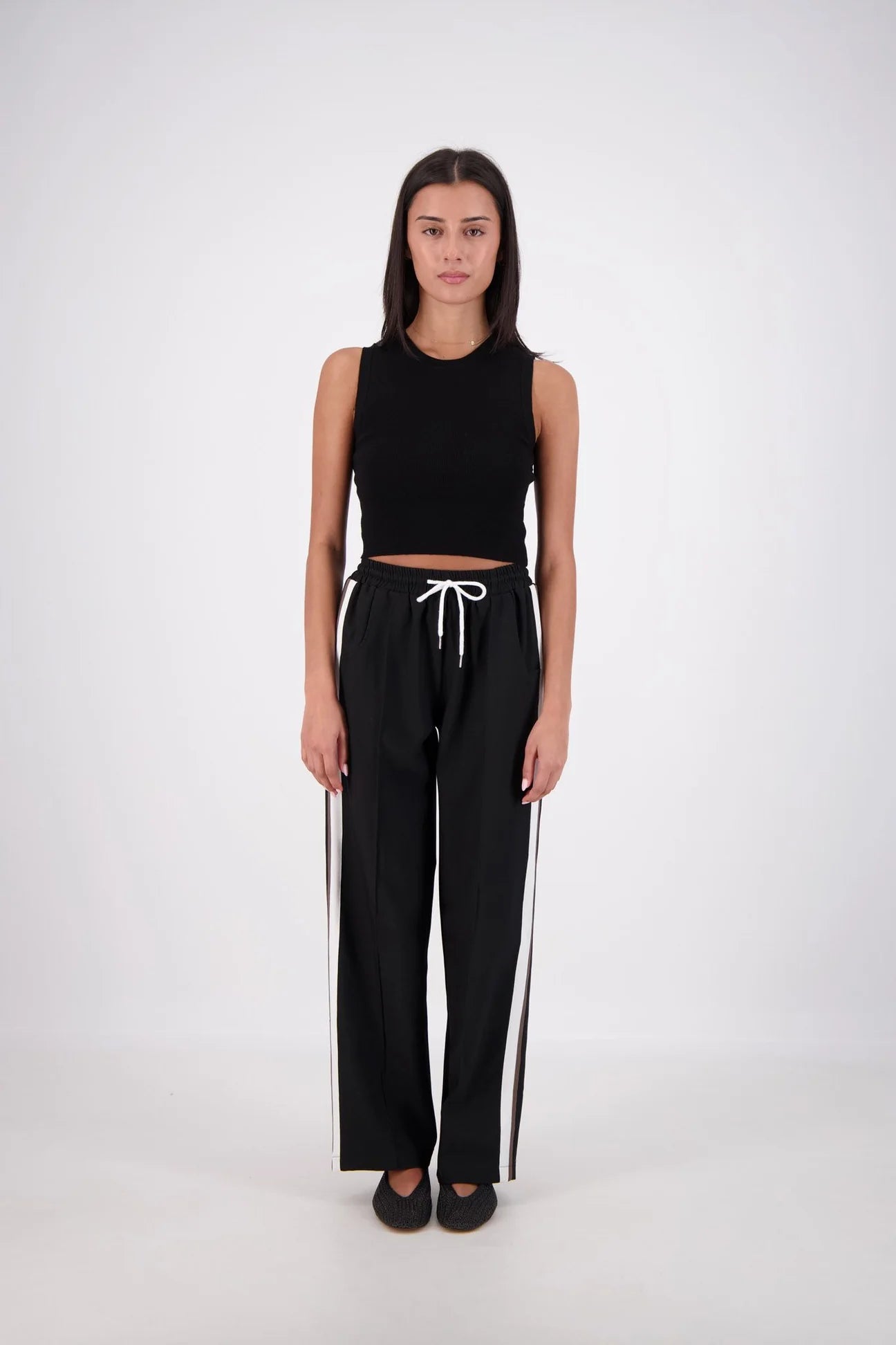 Cassis Pant in Black Jasmine Alexa