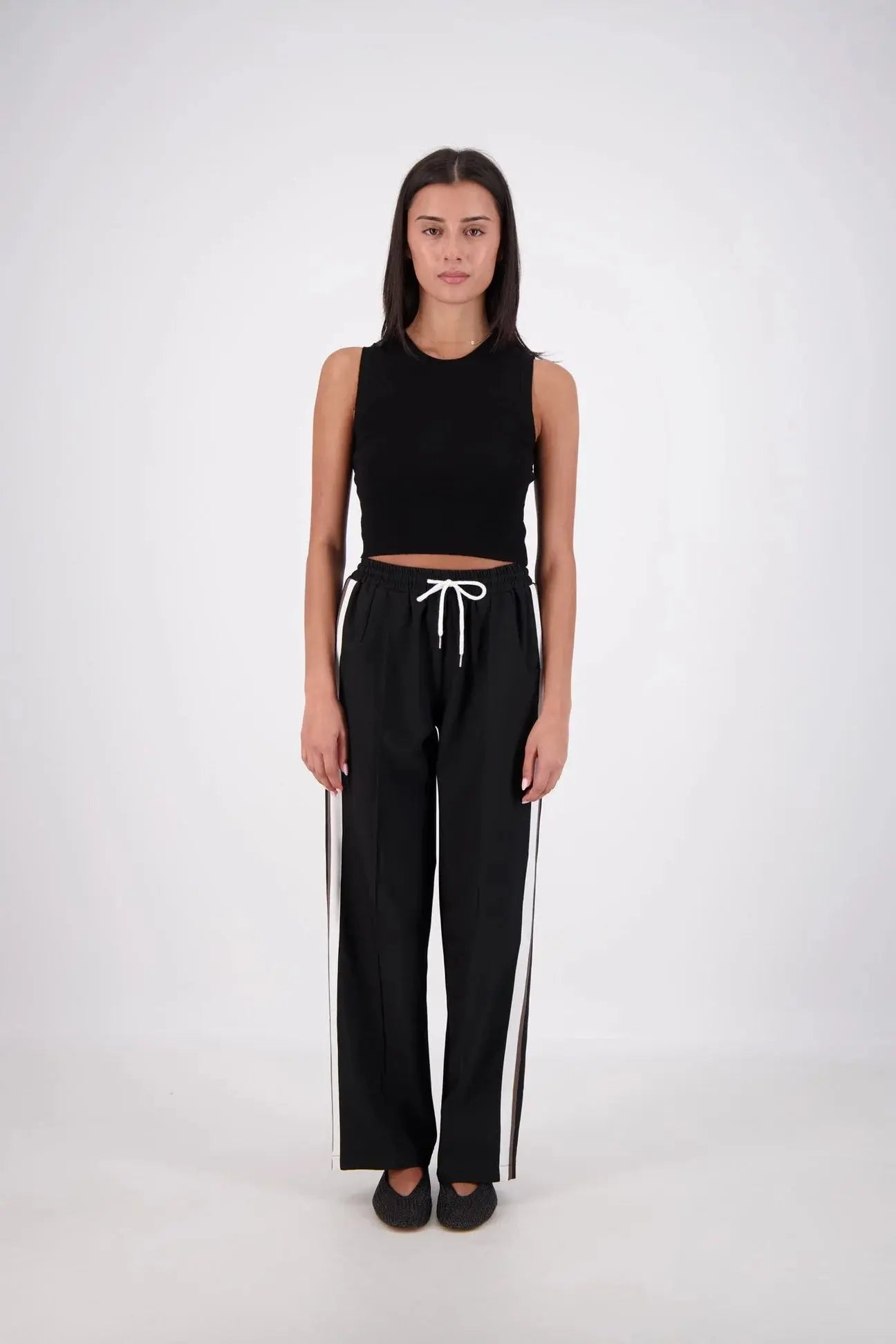 Cassis Trouser in Black Jasmine Alexa