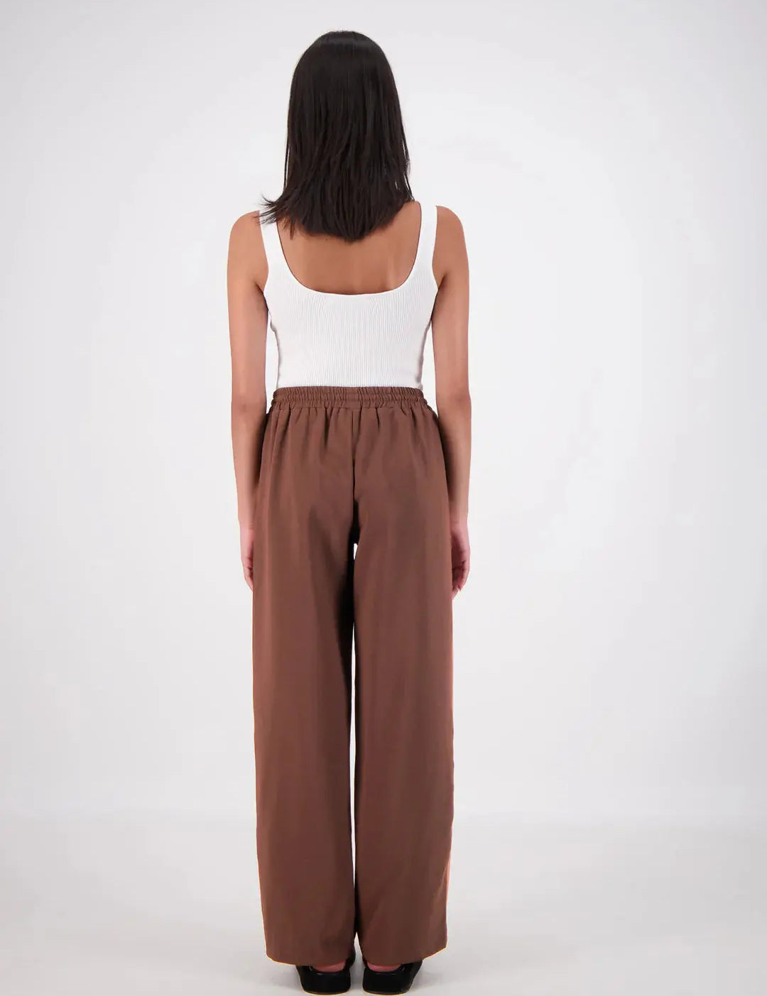 Cassis Pant in Mocha Jasmine Alexa