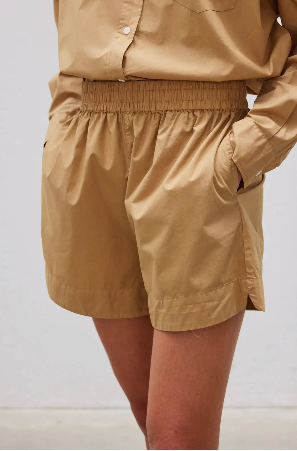 The Chiara Short in Toffee