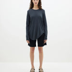 Regular Scoop Hem Long Sleeve T-shirt in Washed Navy