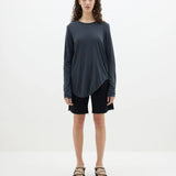 Regular Scoop Hem Long Sleeve T-shirt in Washed Navy