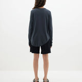 Regular Scoop Hem Long Sleeve T-shirt in Washed Navy