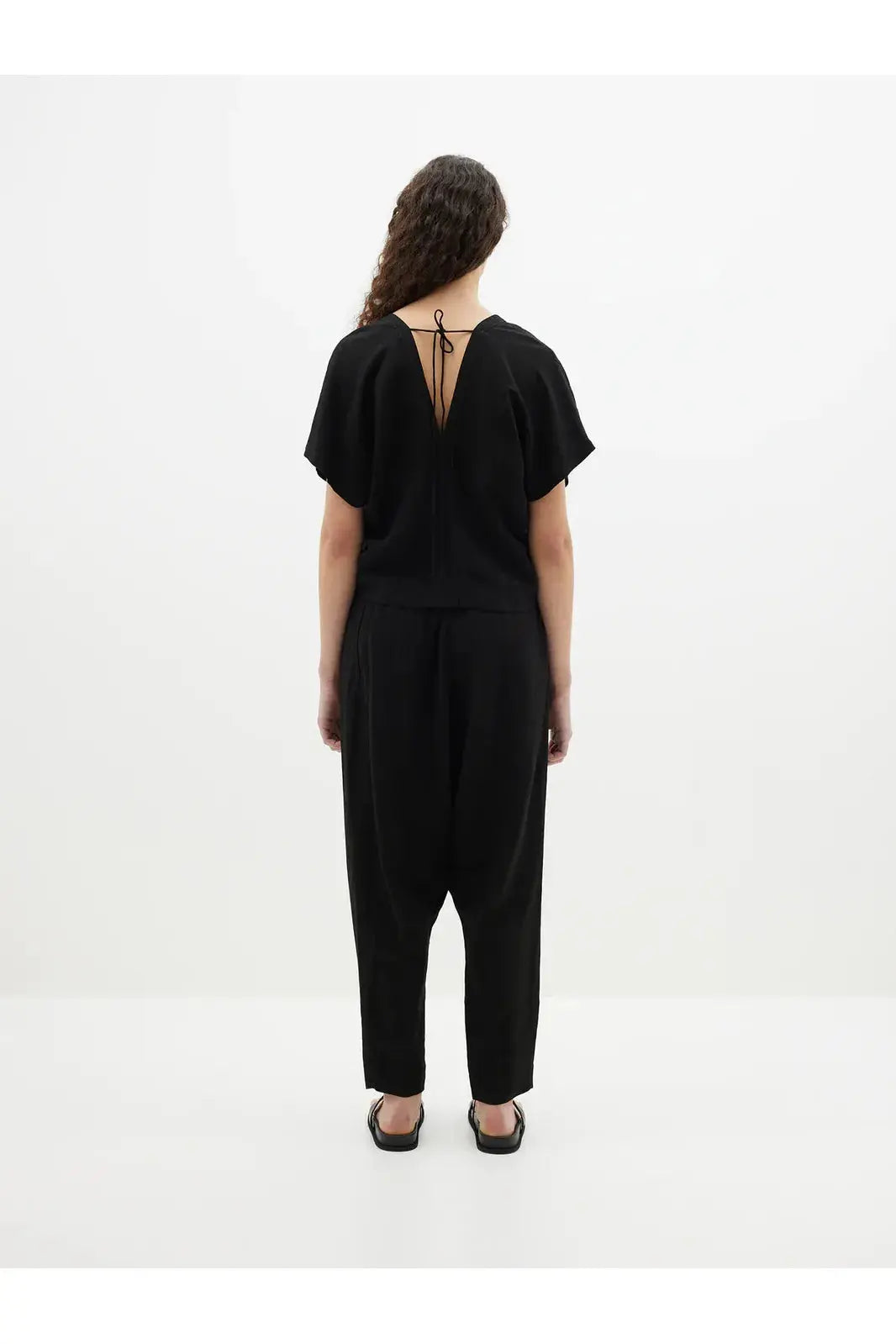 Viscose Linen V Neck Top in Black