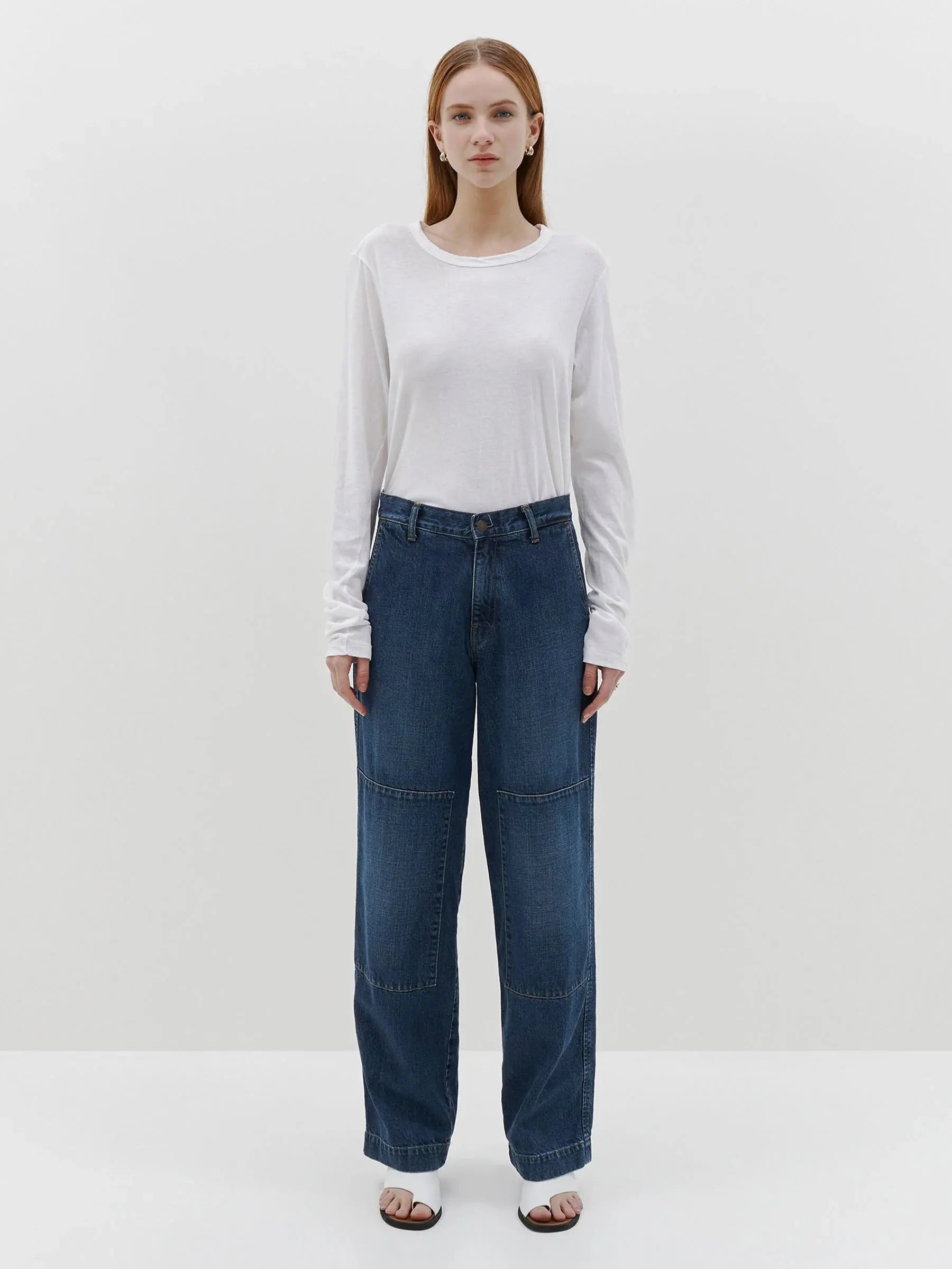 Regular Scoop Hem Long Sleeve T-shirt in White