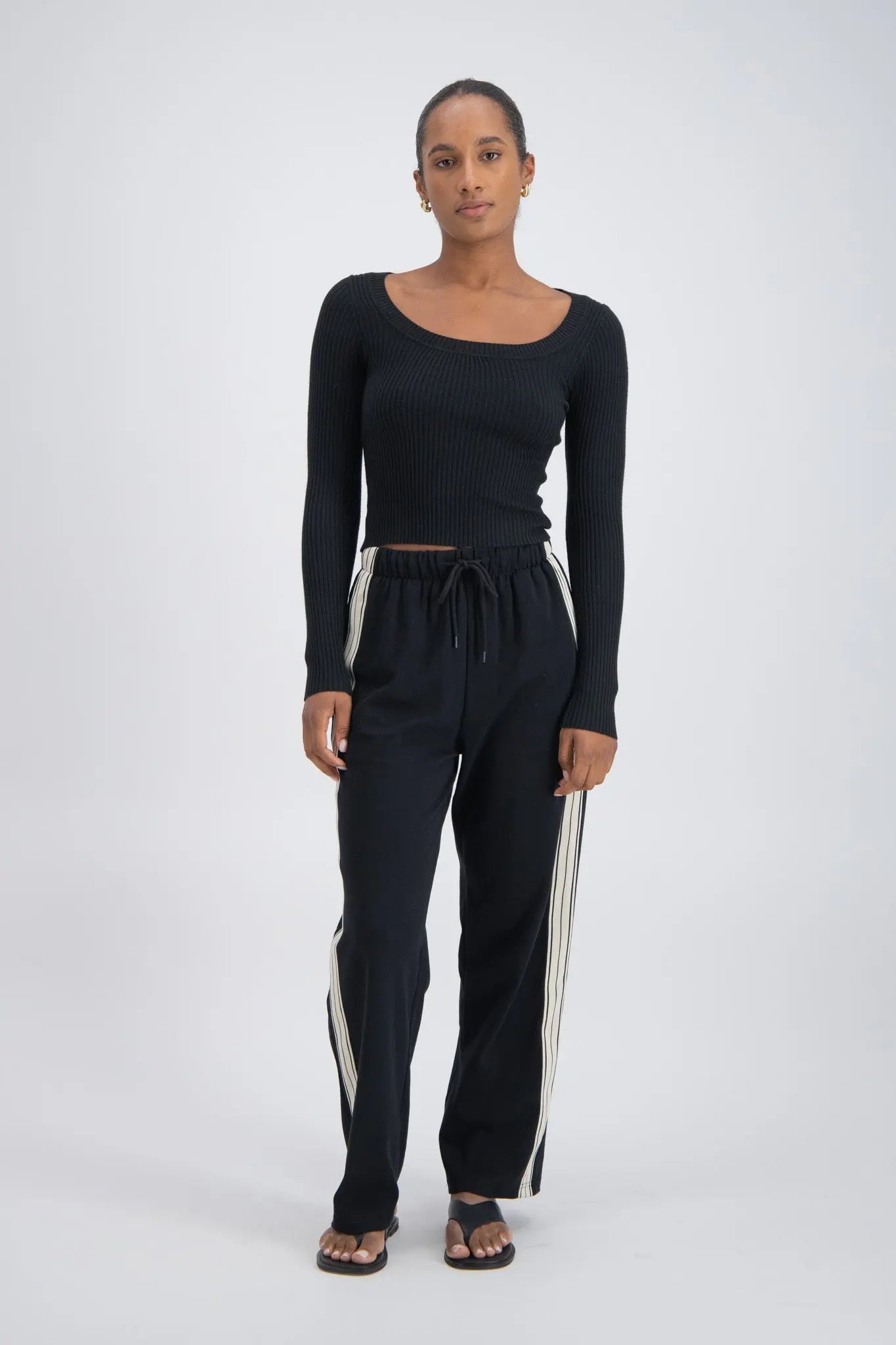 Panarea Trackpant in Black Jasmine Alexa