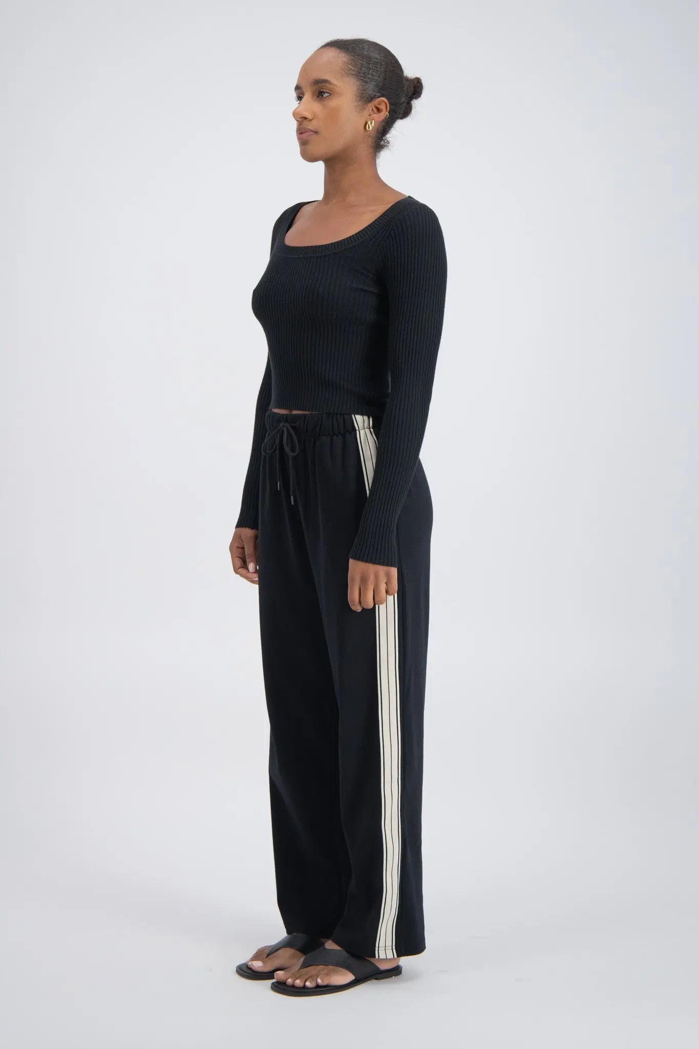 Panarea Trackpant in Black Jasmine Alexa