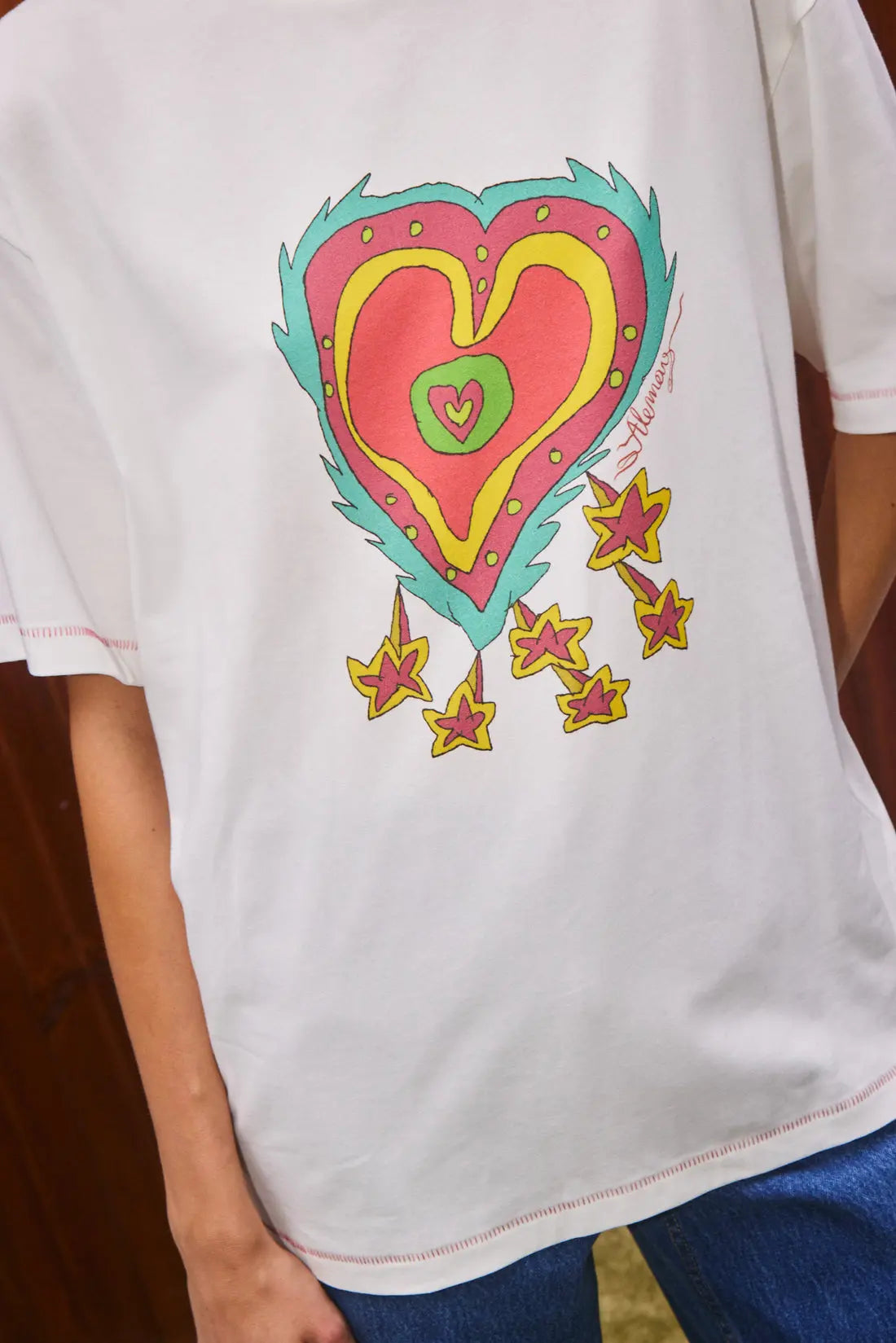 Women in white t-shirt Cloth lifestyle online