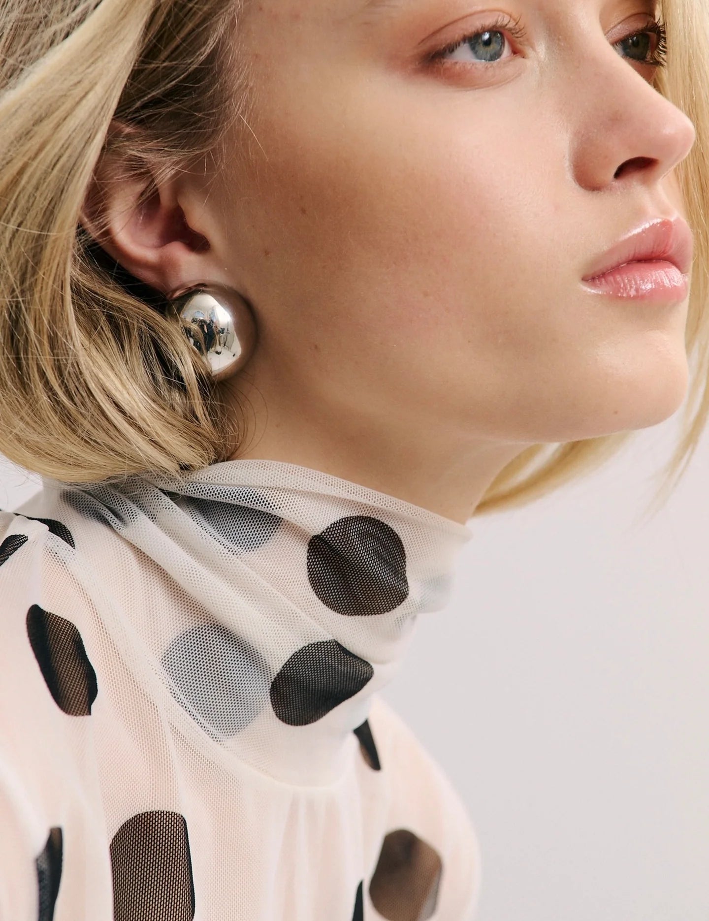 Domed Earring in Gunmetal Anna Rossi