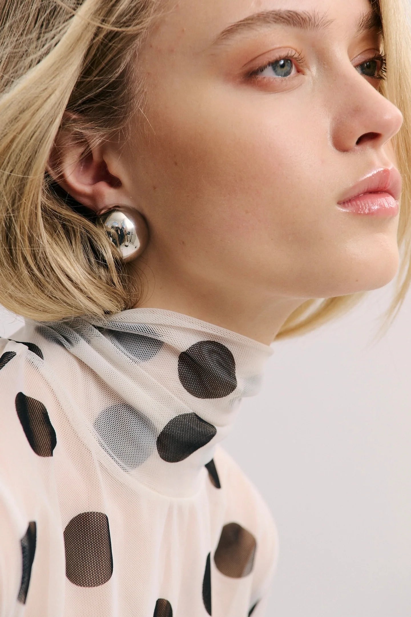 Domed Earring in Gunmetal Anna Rossi