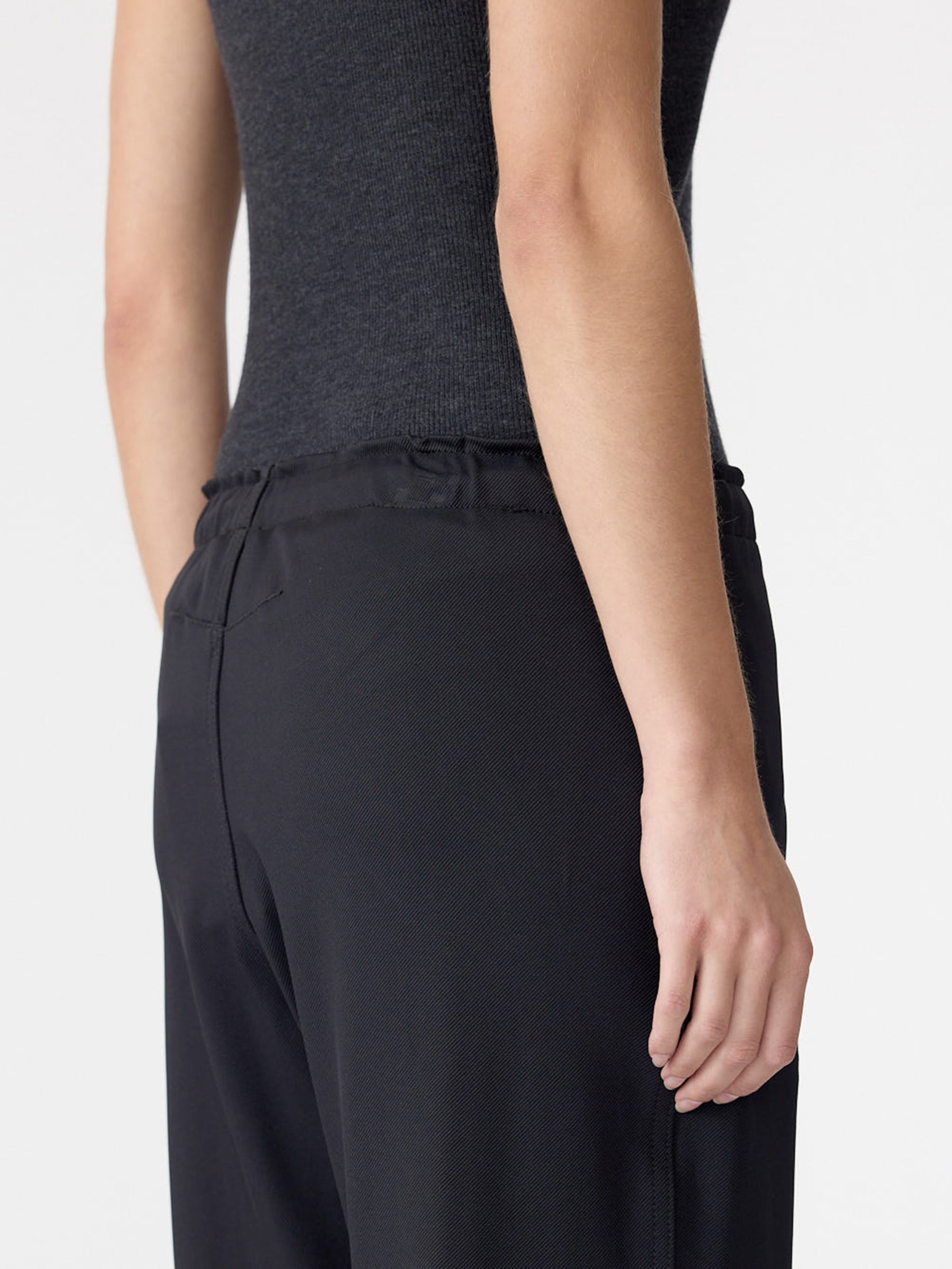 Twill Minimal Pant in Black BASSIKE