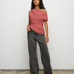 Asymmetric red top
Clothlifestyle boutique 