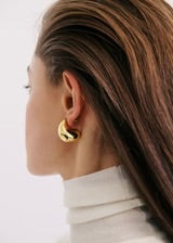 Thick Droplet Earring in Gold Anna Rossi