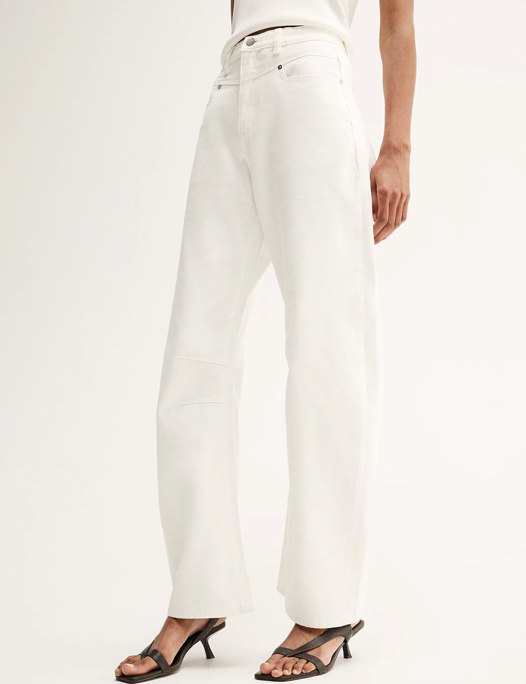 Chelsea Barrel Leg Jean in Ivory Elka Collective
