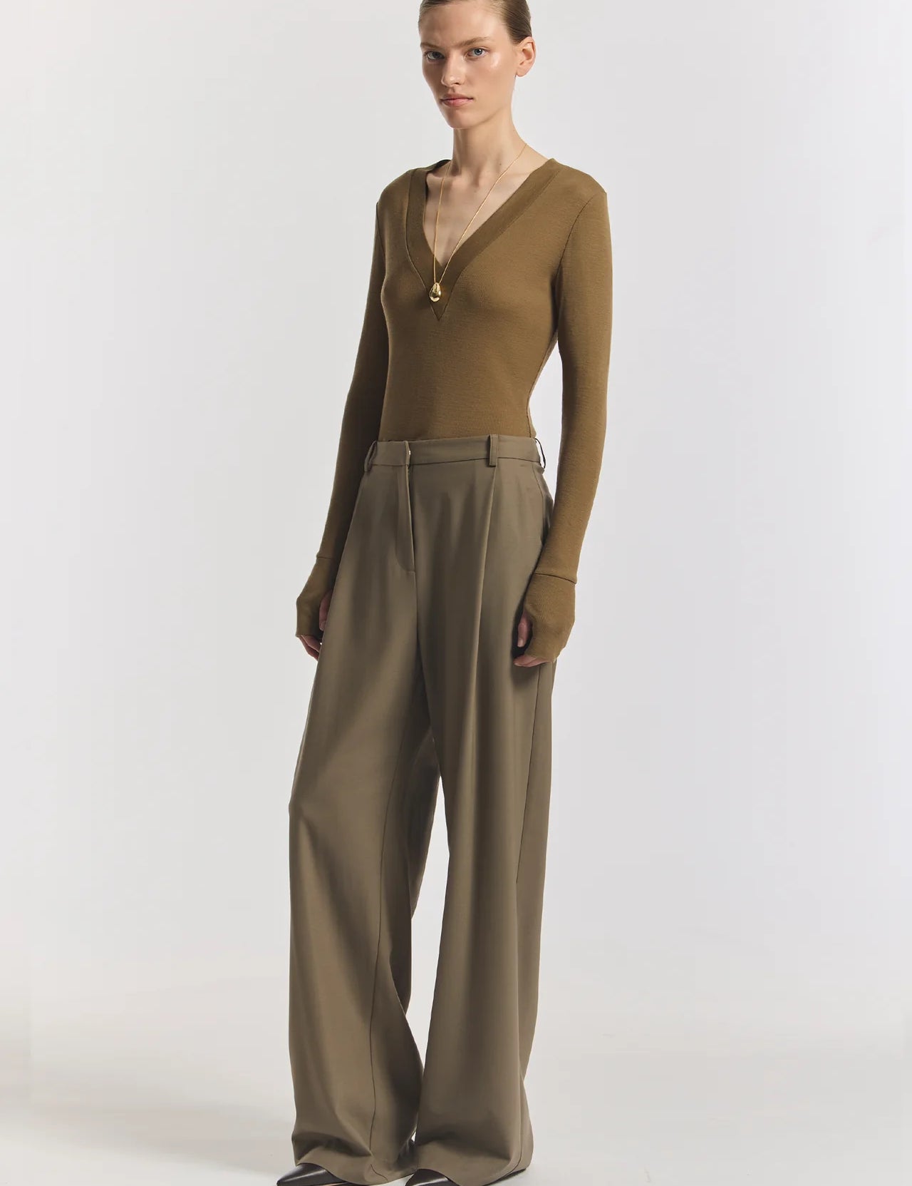 Idol Pant in Khaki Viktoria + Woods