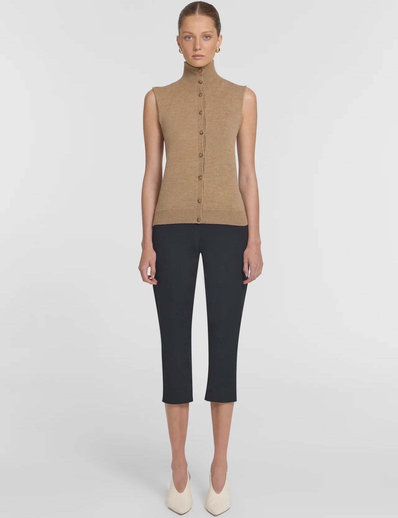 Dominic Vest in Wicker Marle Viktoria + Woods