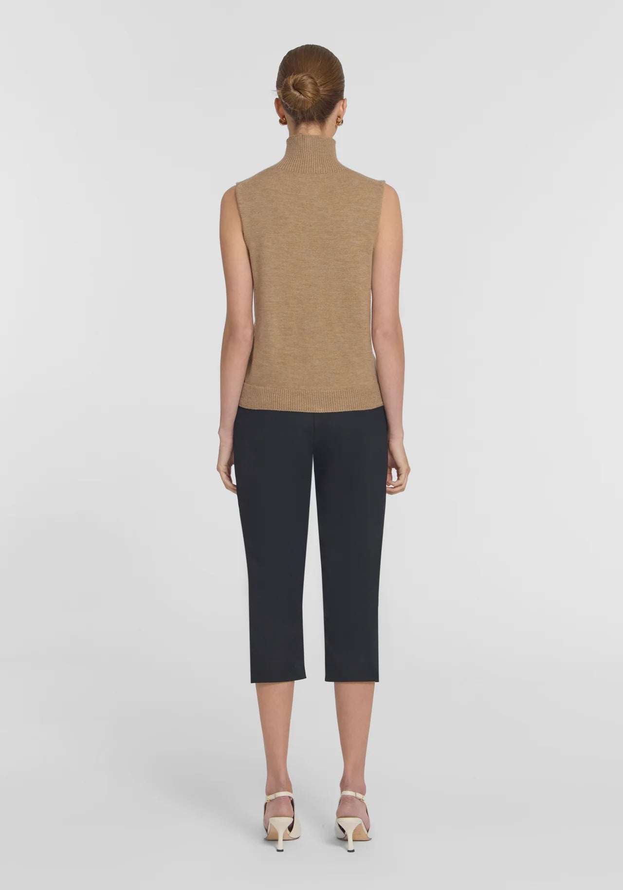 Dominic Vest in Wicker Marle Viktoria + Woods