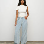 Asymmetric white top
Cloth lifestyle boutique 