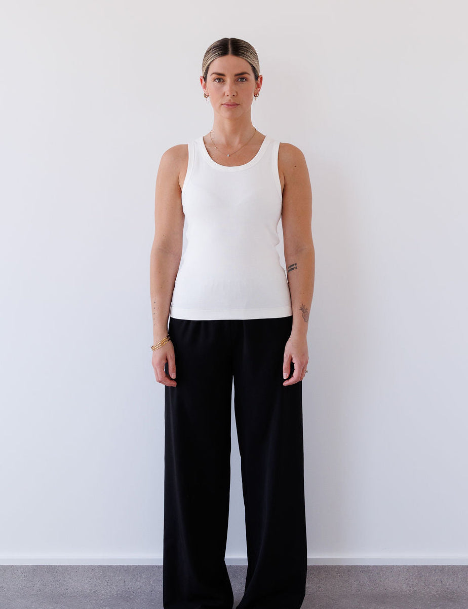 Louis Tank in White Mabel