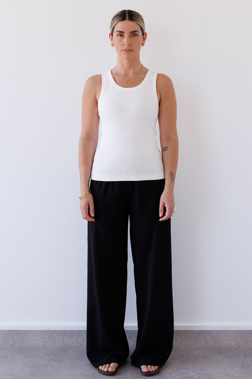 Louis Tank in White Mabel